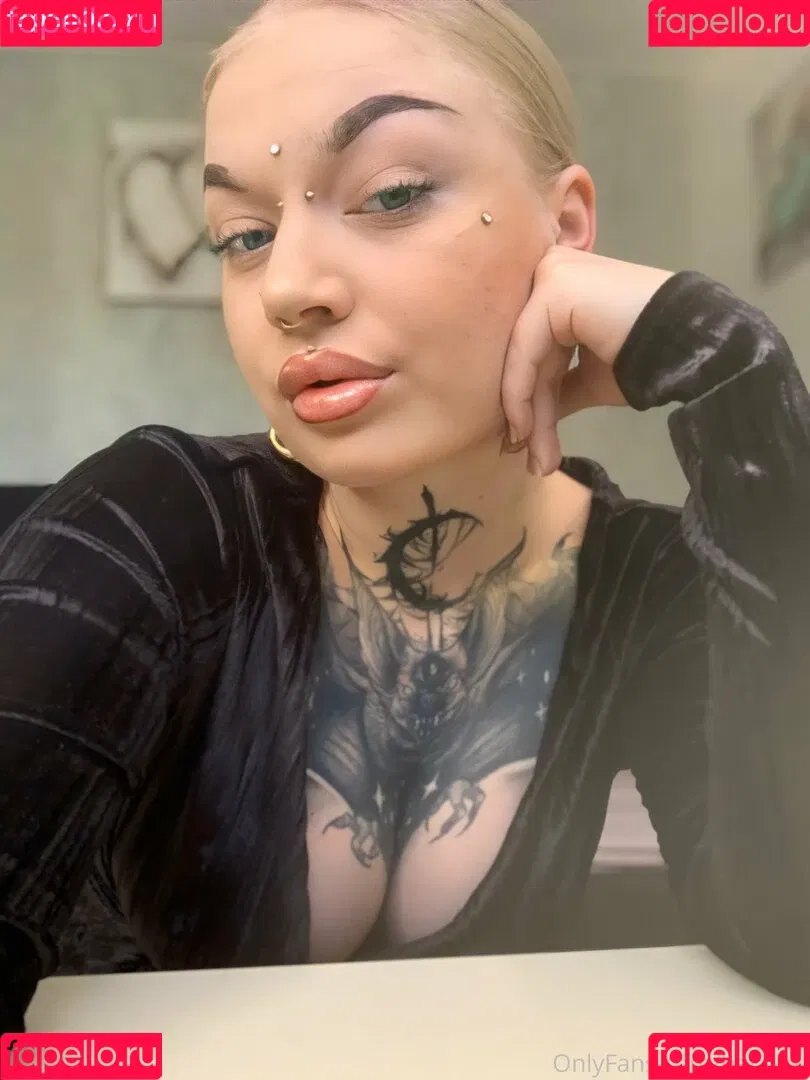 bat.gyal Onlyfans Photo Gallery 