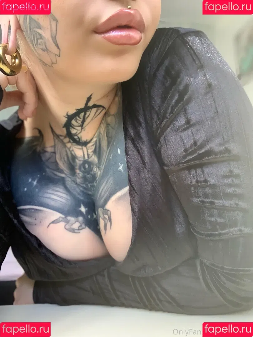 bat.gyal Onlyfans Photo Gallery 