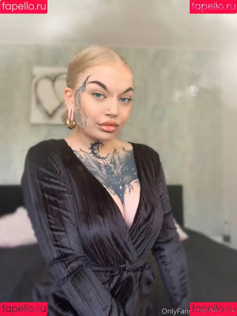 bat.gyal Onlyfans Photo Gallery 