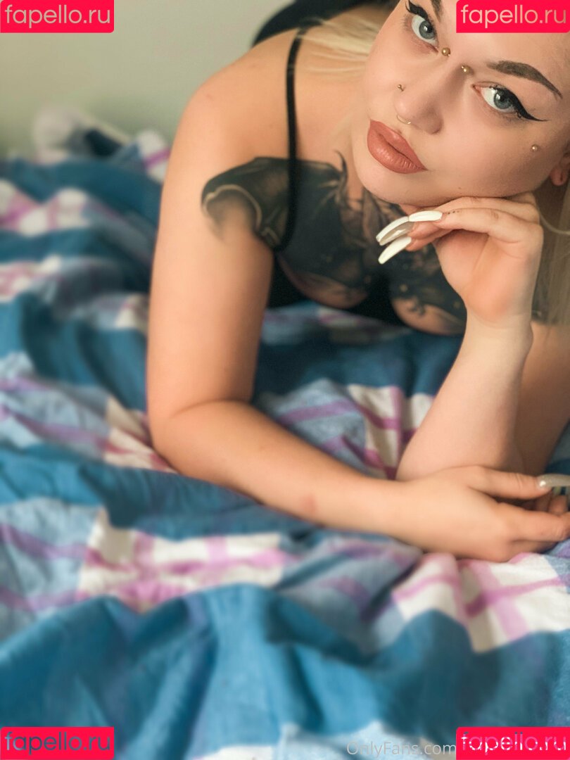 bat.gyal Onlyfans Photo Gallery 