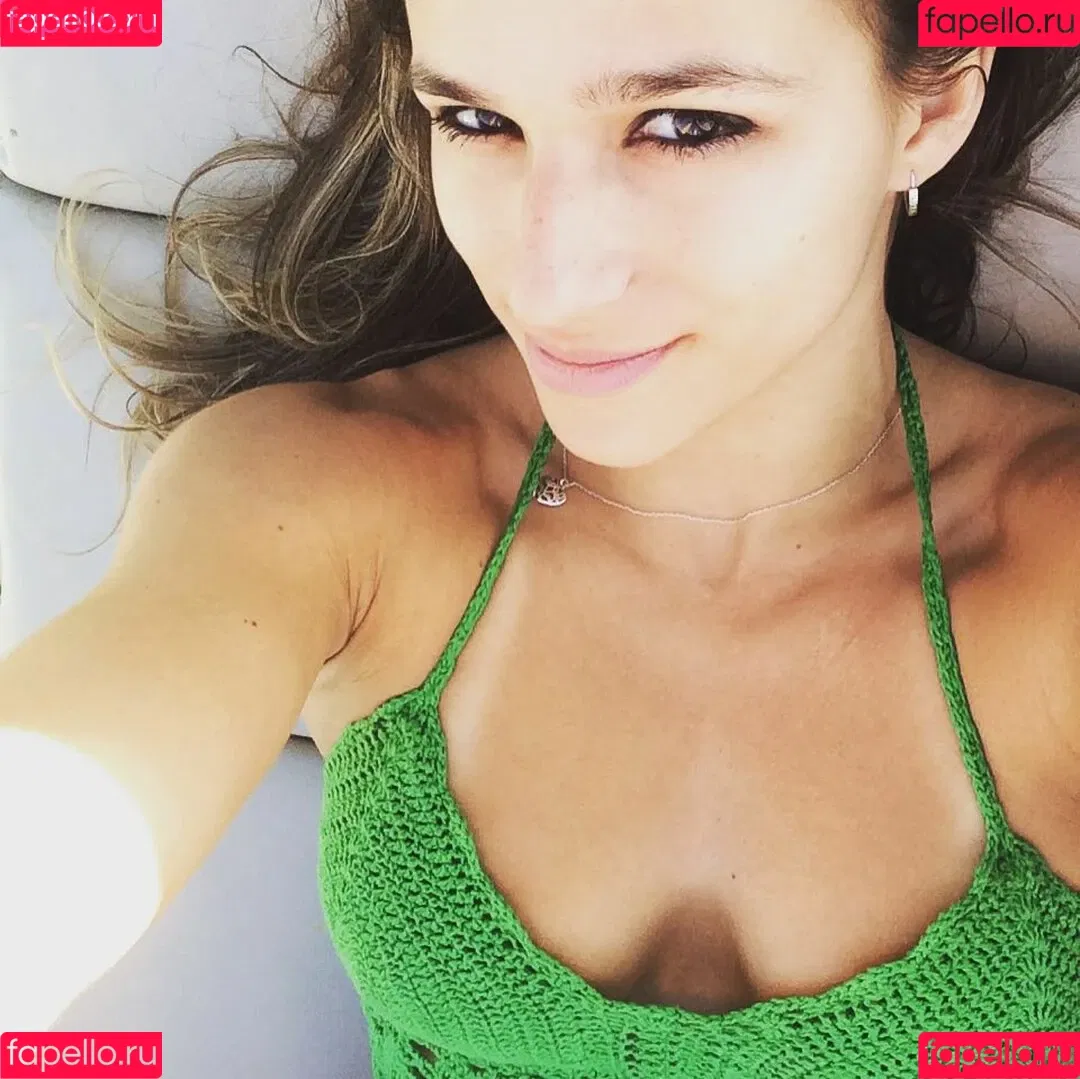 Jade Barbosa Onlyfans Photo Gallery 