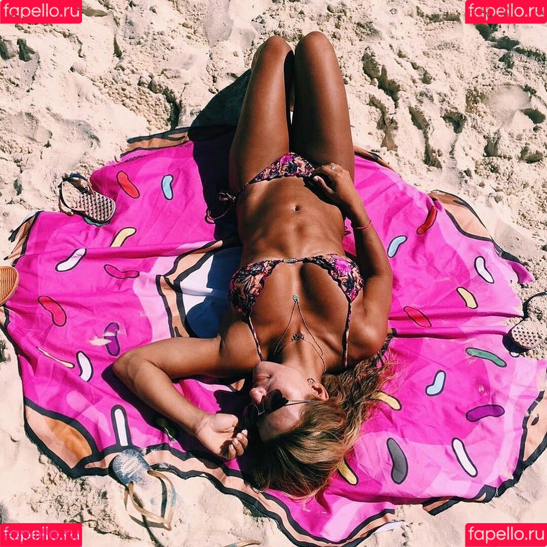 Jade Barbosa Onlyfans Photo Gallery 