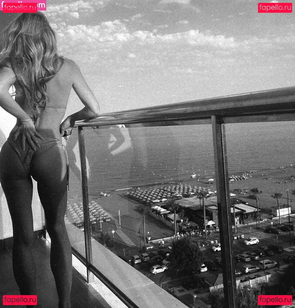 Karol_bcr Onlyfans Photo Gallery 