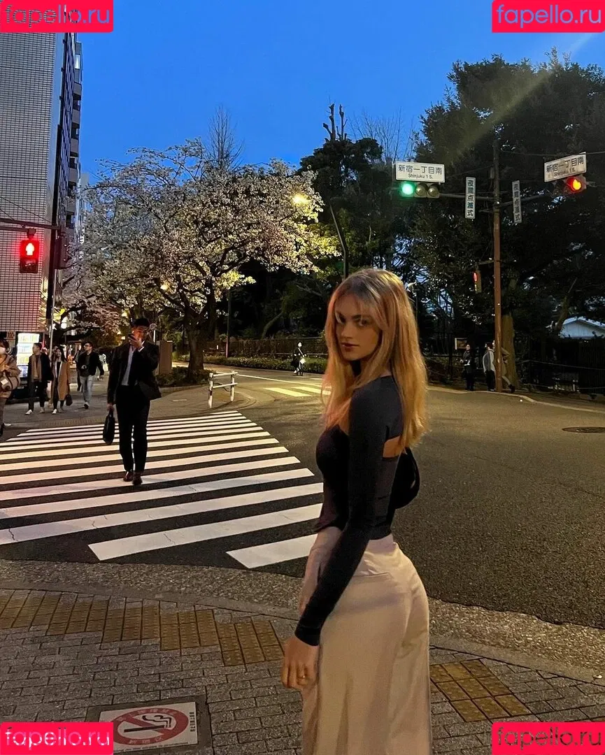 Bellashhh Onlyfans Photo Gallery 