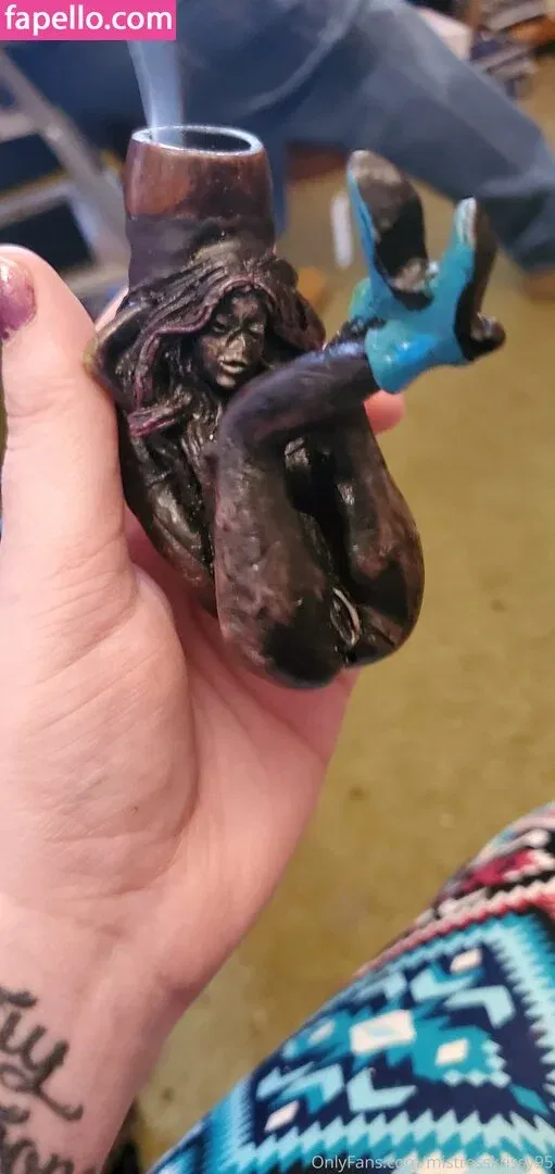 mistresskrissy95 Onlyfans Photo Gallery 