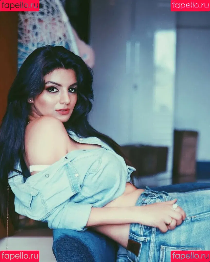 Anveshi Jain Onlyfans Photo Gallery 