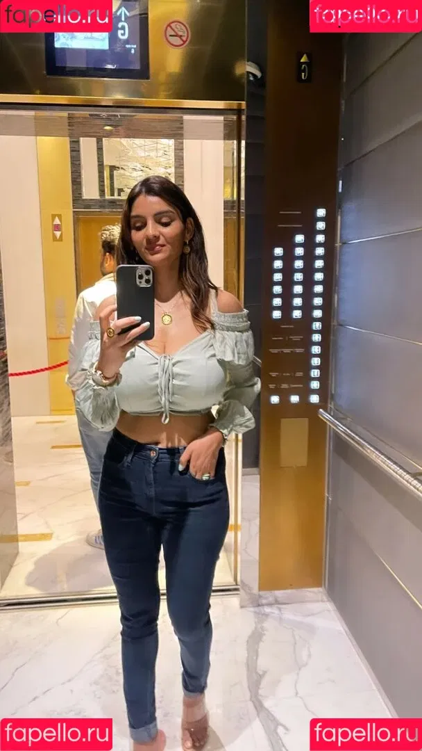 Anveshi Jain Onlyfans Photo Gallery 