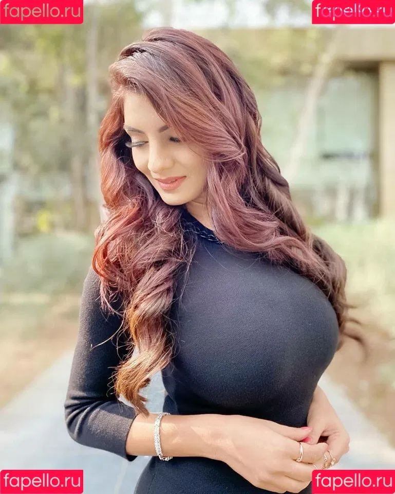 Anveshi Jain Onlyfans Photo Gallery 