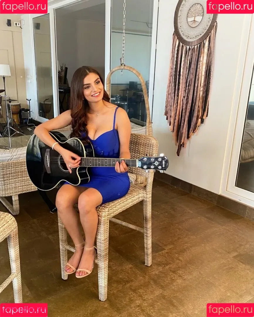 Anveshi Jain Onlyfans Photo Gallery 