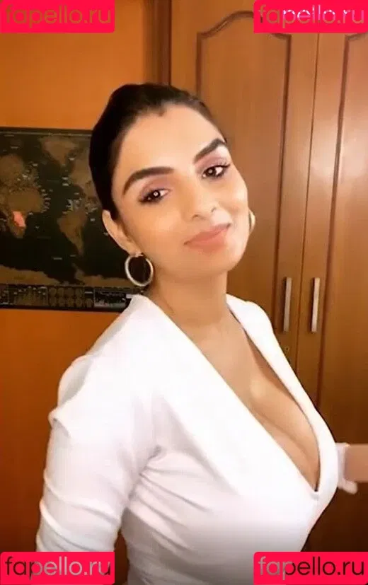 Anveshi Jain Onlyfans Photo Gallery 