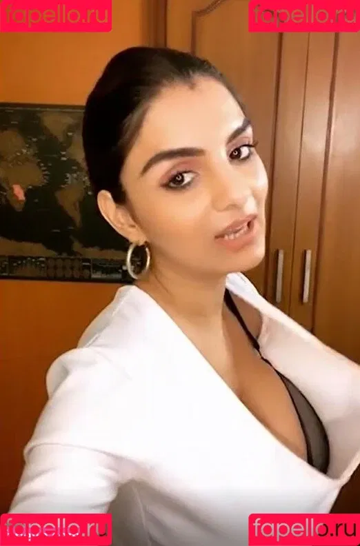 Anveshi Jain Onlyfans Photo Gallery 
