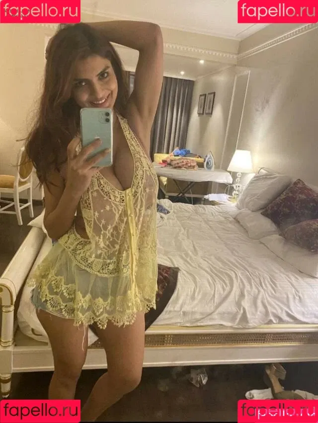 Anveshi Jain Onlyfans Photo Gallery 