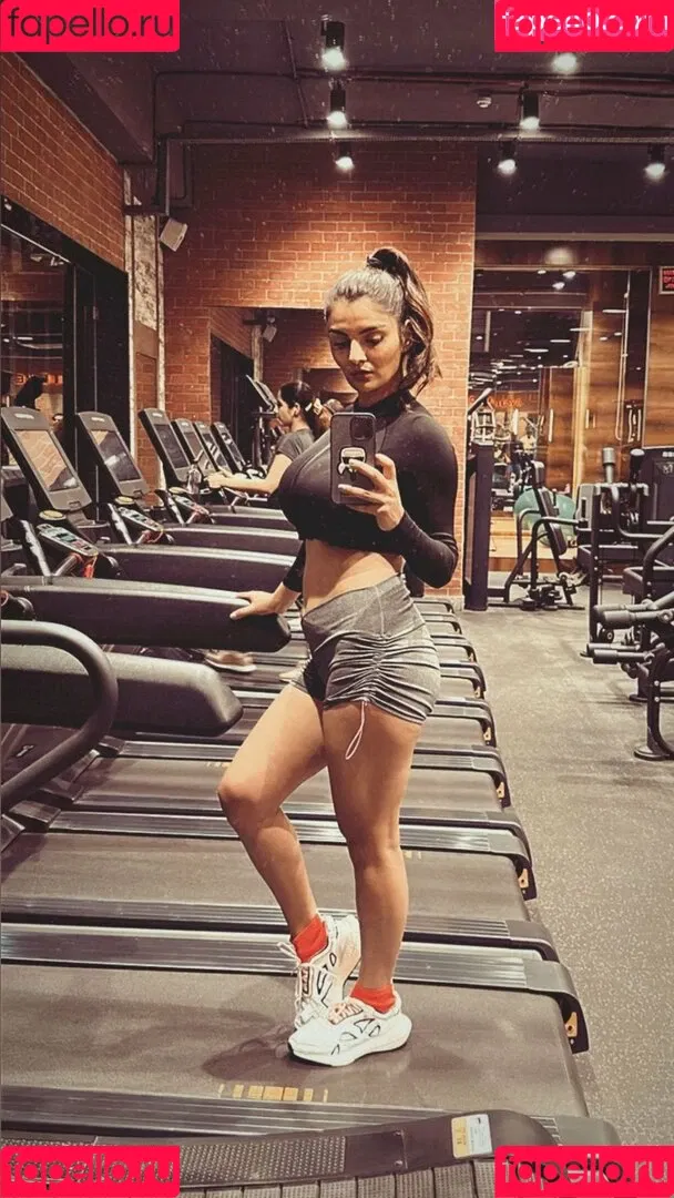 Anveshi Jain Onlyfans Photo Gallery 