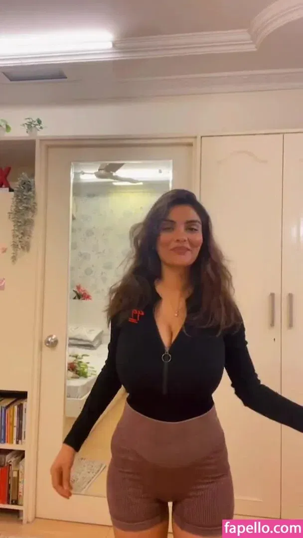 Anveshi Jain Onlyfans Photo Gallery 