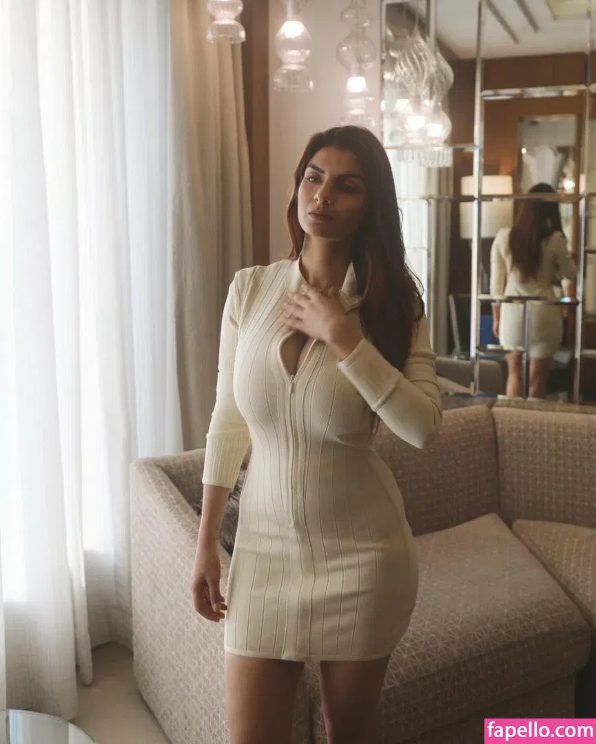 Anveshi Jain Onlyfans Photo Gallery 