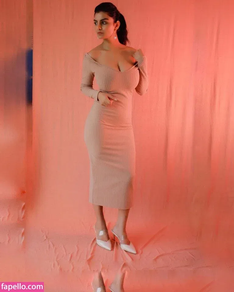 Anveshi Jain Onlyfans Photo Gallery 