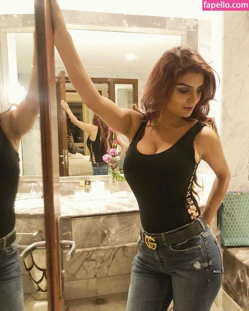 Anveshi Jain Onlyfans Photo Gallery 