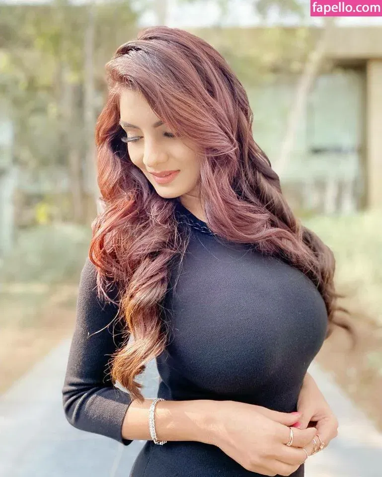 Anveshi Jain Onlyfans Photo Gallery 