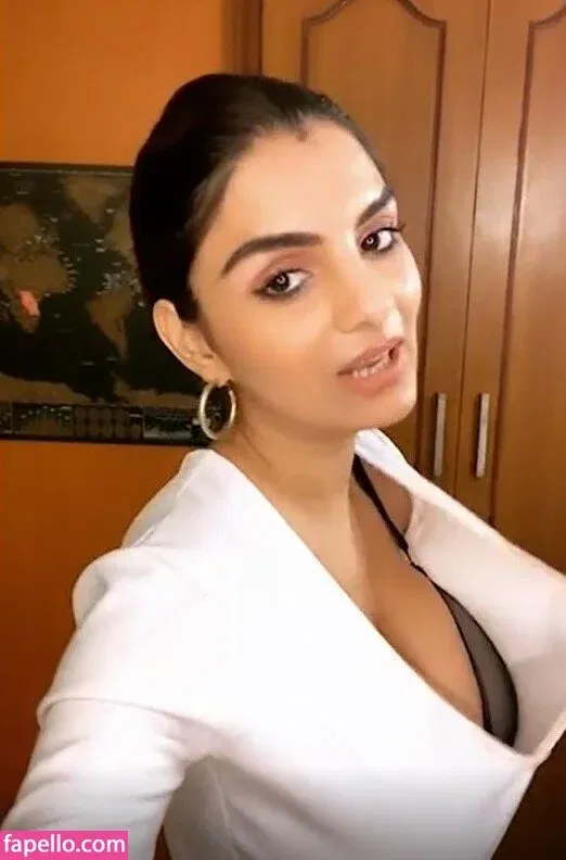 Anveshi Jain Onlyfans Photo Gallery 