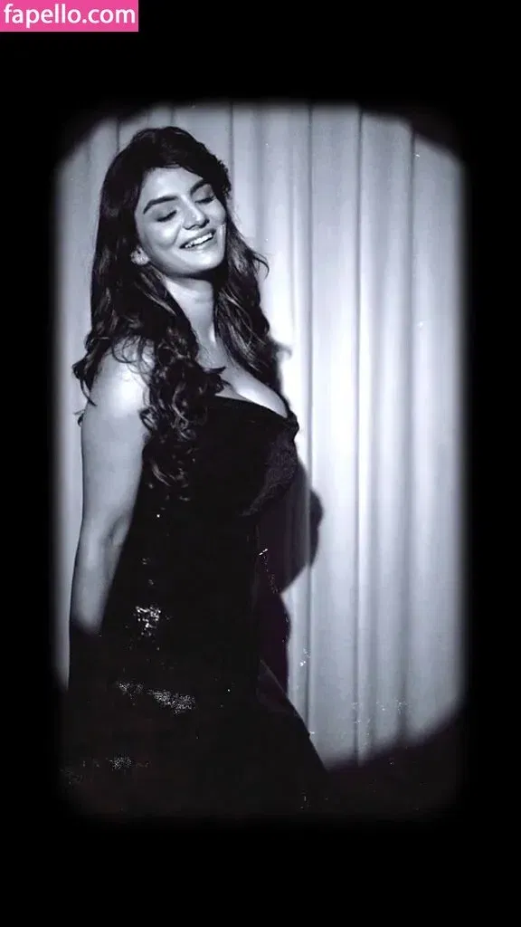 Anveshi Jain Onlyfans Photo Gallery 