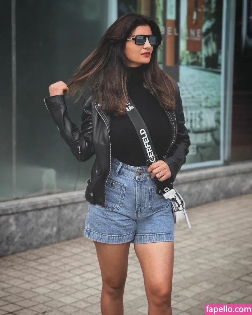 Anveshi Jain Onlyfans Photo Gallery 