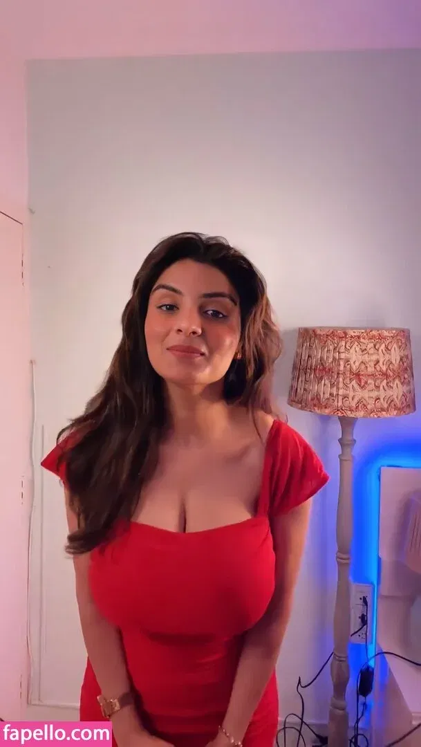 Anveshi Jain Onlyfans Photo Gallery 