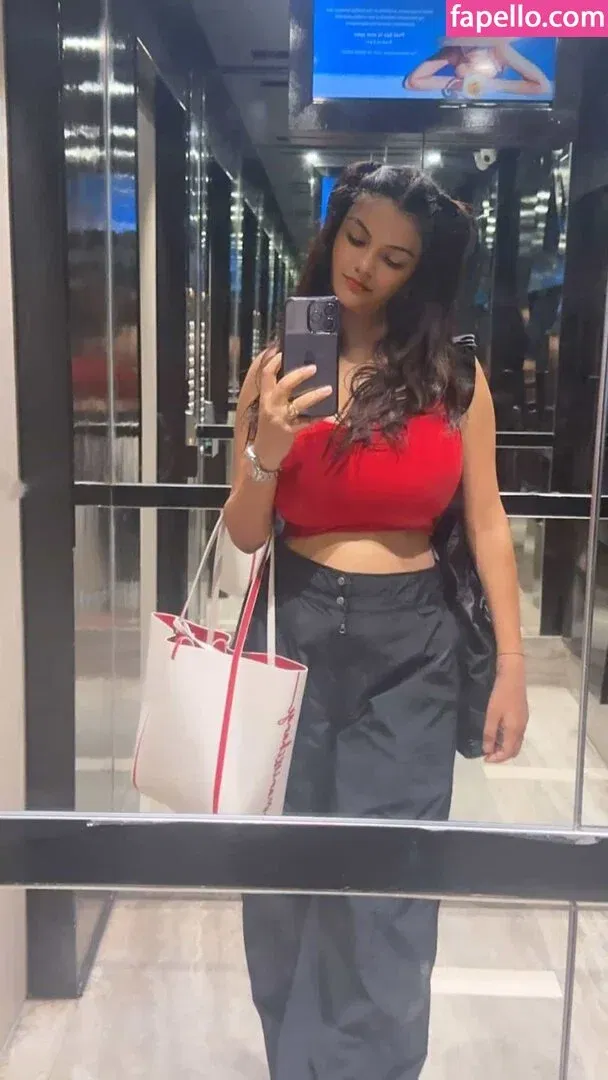 Anveshi Jain Onlyfans Photo Gallery 