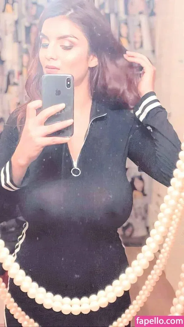 Anveshi Jain Onlyfans Photo Gallery 
