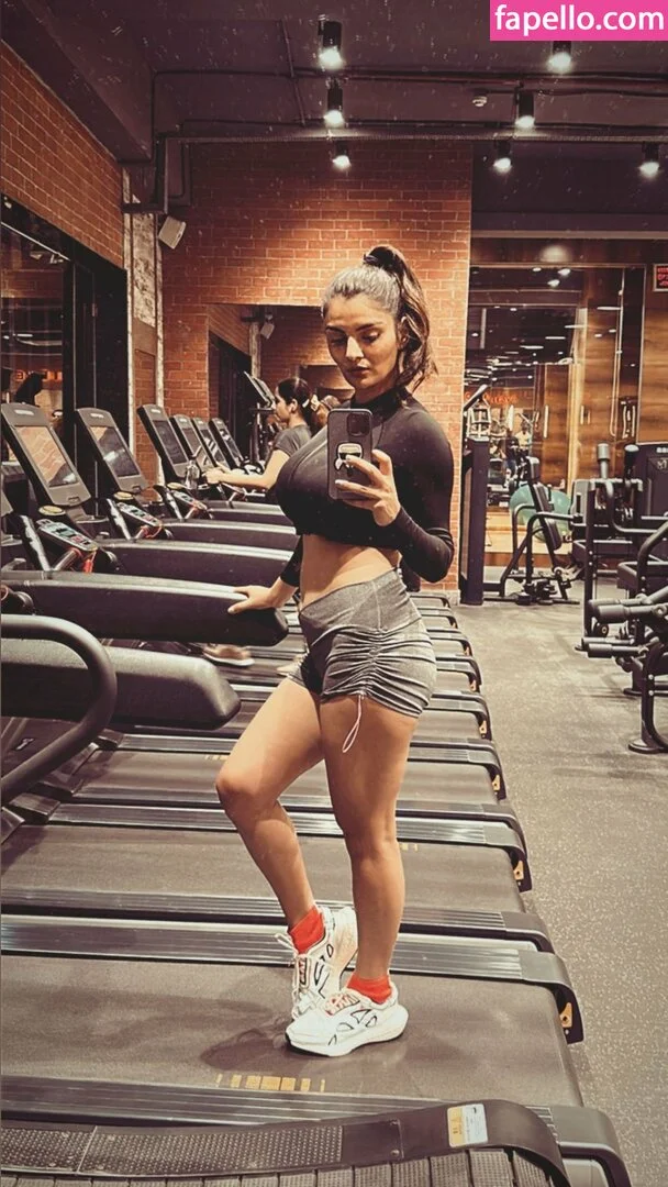 Anveshi Jain Onlyfans Photo Gallery 