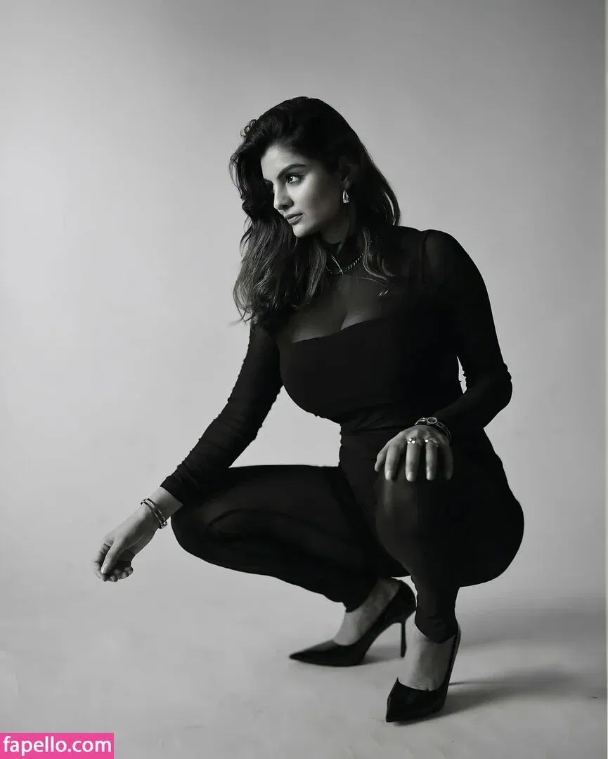 Anveshi Jain Onlyfans Photo Gallery 