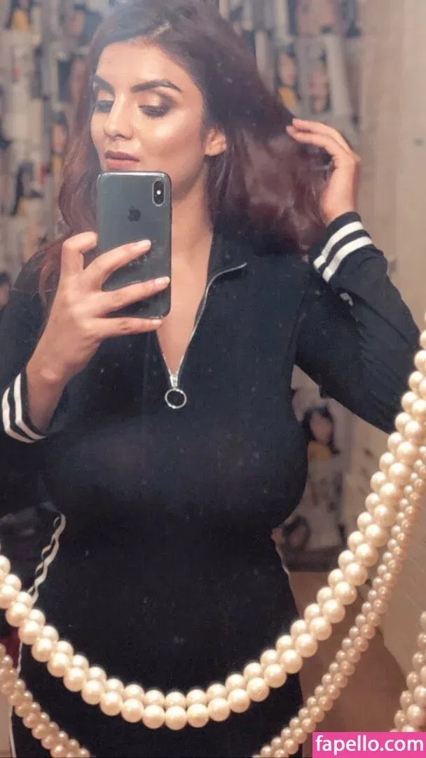 Anveshi Jain Onlyfans Photo Gallery 