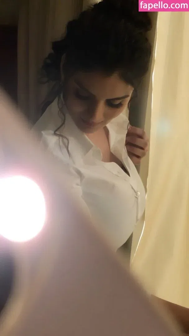 Anveshi Jain Onlyfans Photo Gallery 