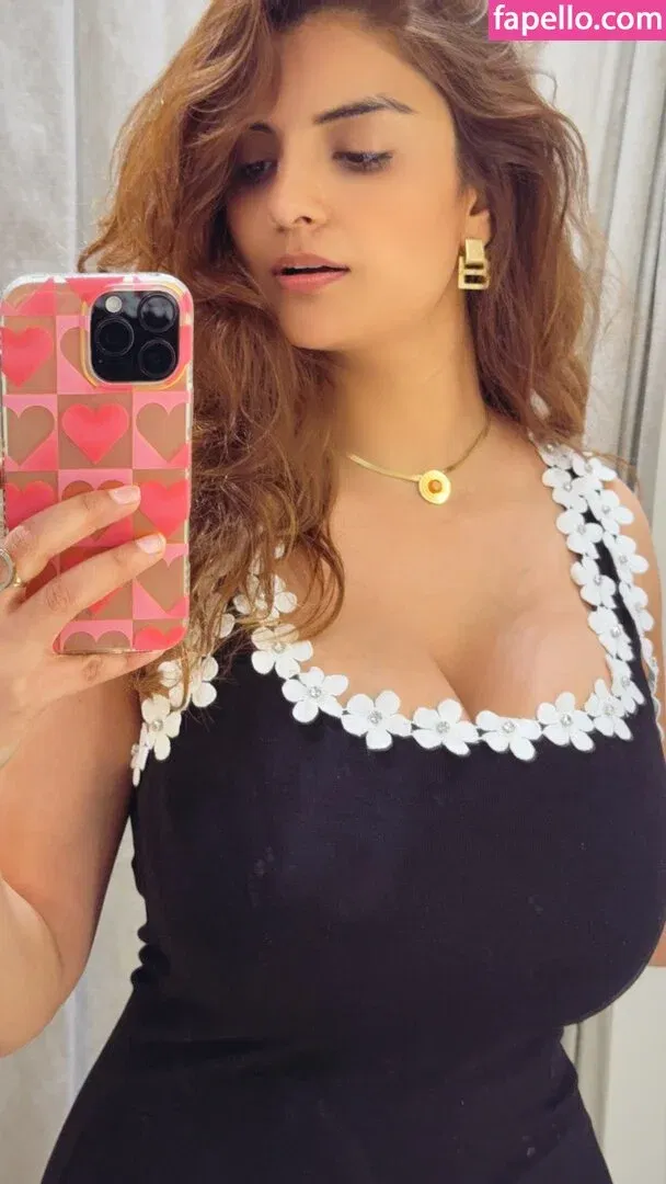 Anveshi Jain Onlyfans Photo Gallery 