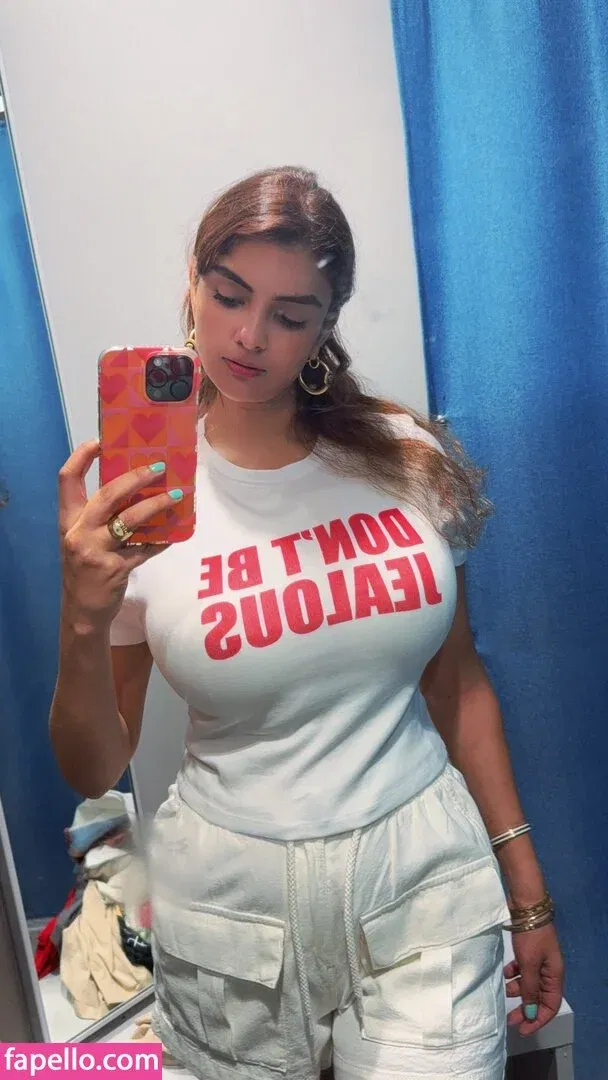 Anveshi Jain Onlyfans Photo Gallery 