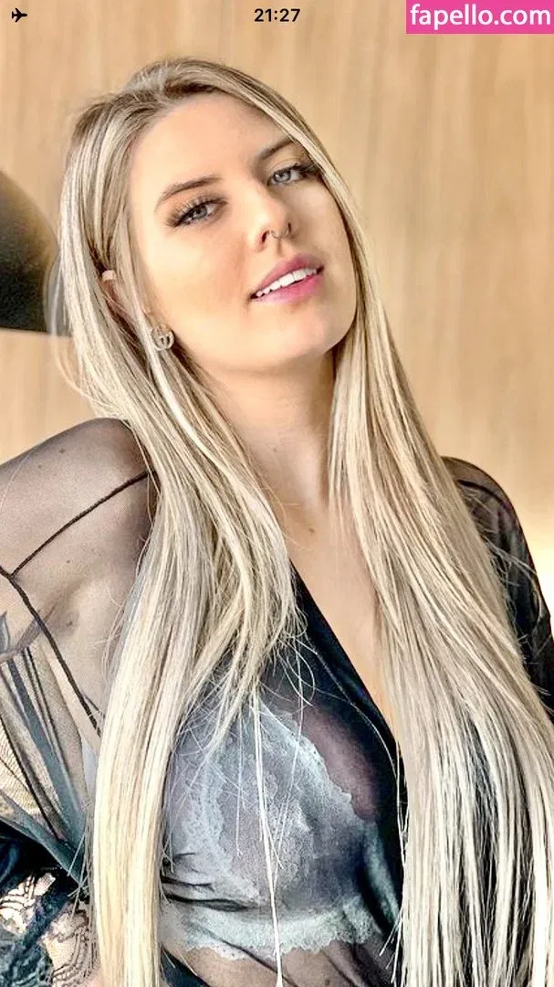 giulliareal Onlyfans Photo Gallery 