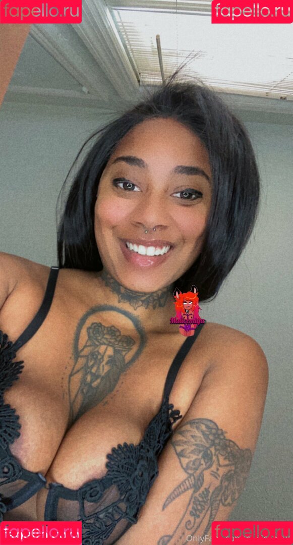 malicemiya Onlyfans Photo Gallery 