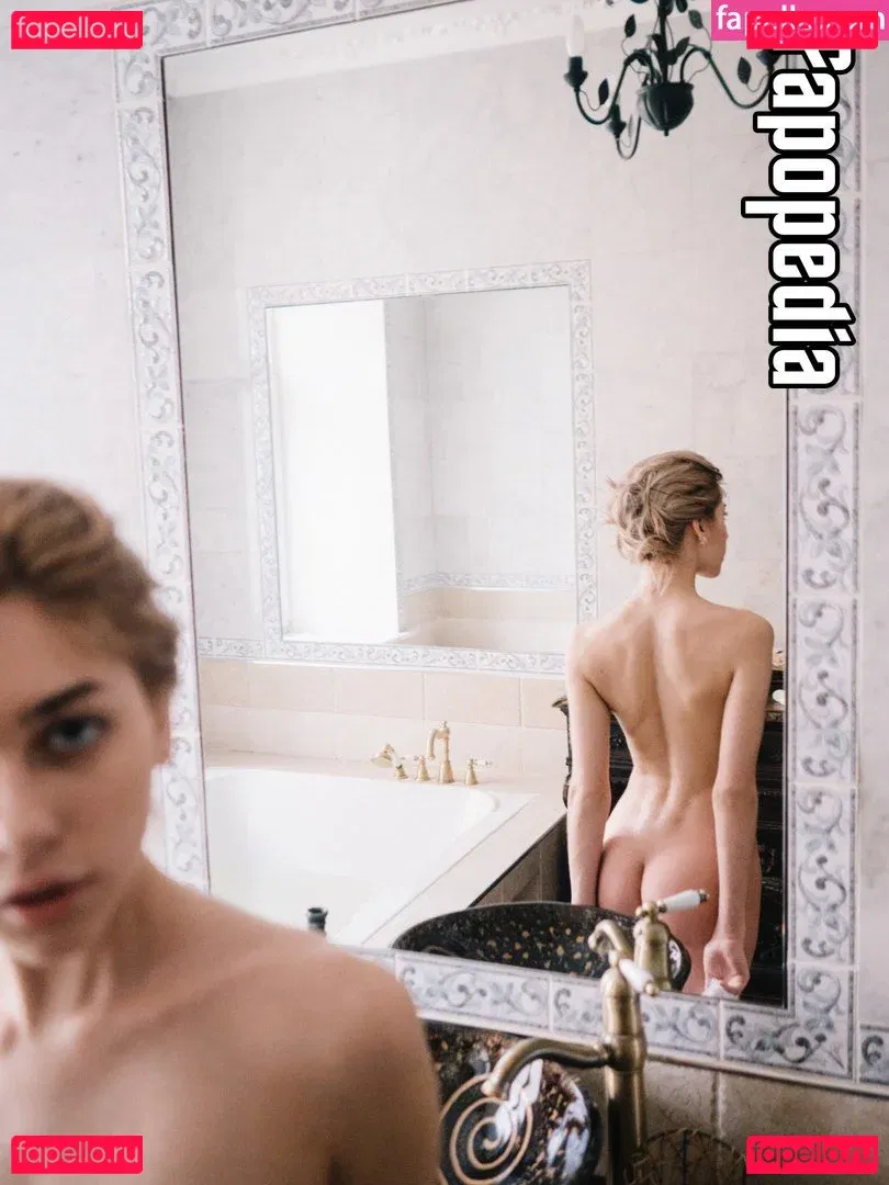 aemillin Onlyfans Photo Gallery 