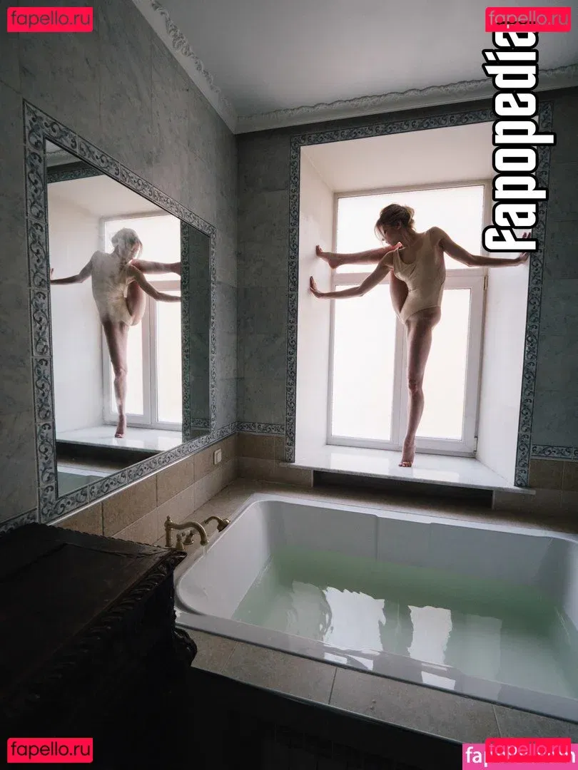 aemillin Onlyfans Photo Gallery 