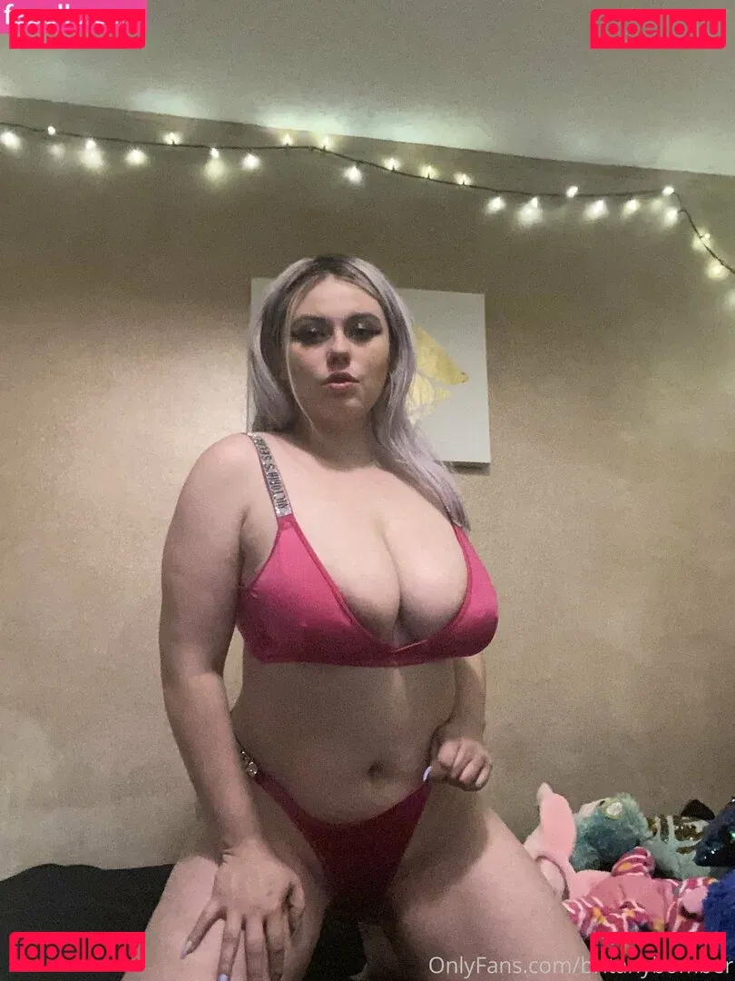 britanybomber Onlyfans Photo Gallery 