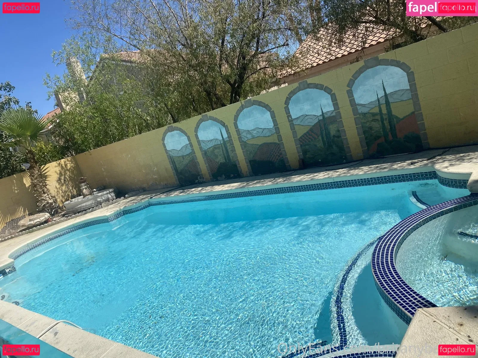 britanybomber Onlyfans Photo Gallery 