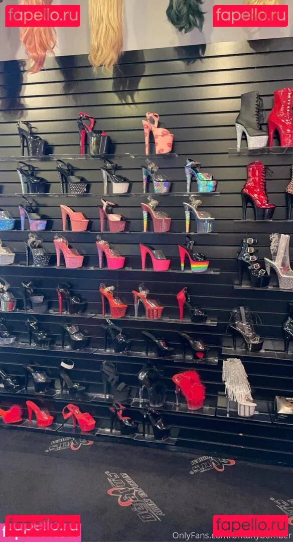 britanybomber Onlyfans Photo Gallery 