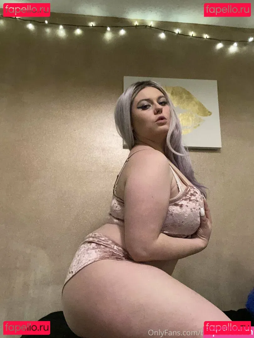 britanybomber Onlyfans Photo Gallery 