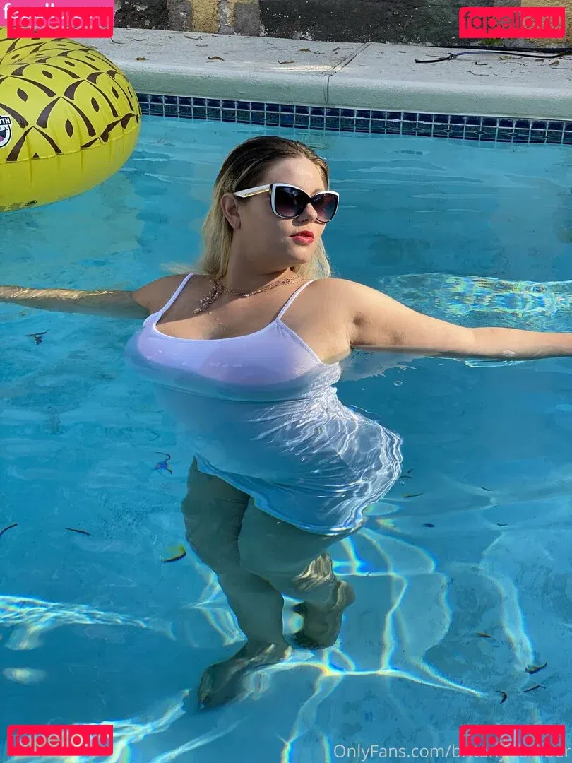 britanybomber Onlyfans Photo Gallery 