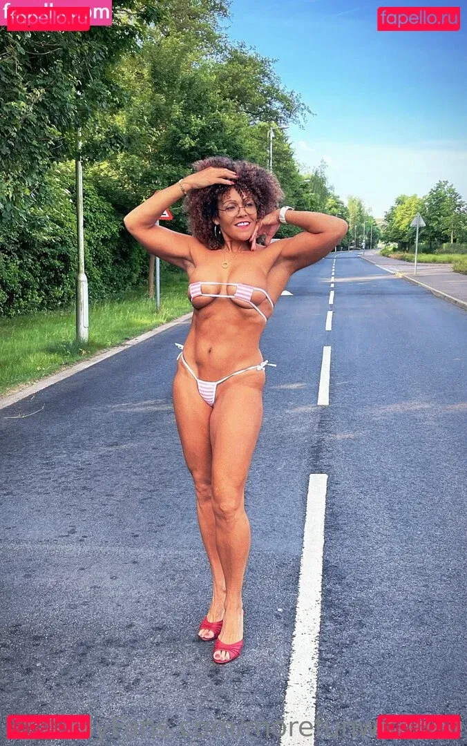 morefunwithdee Onlyfans Photo Gallery 