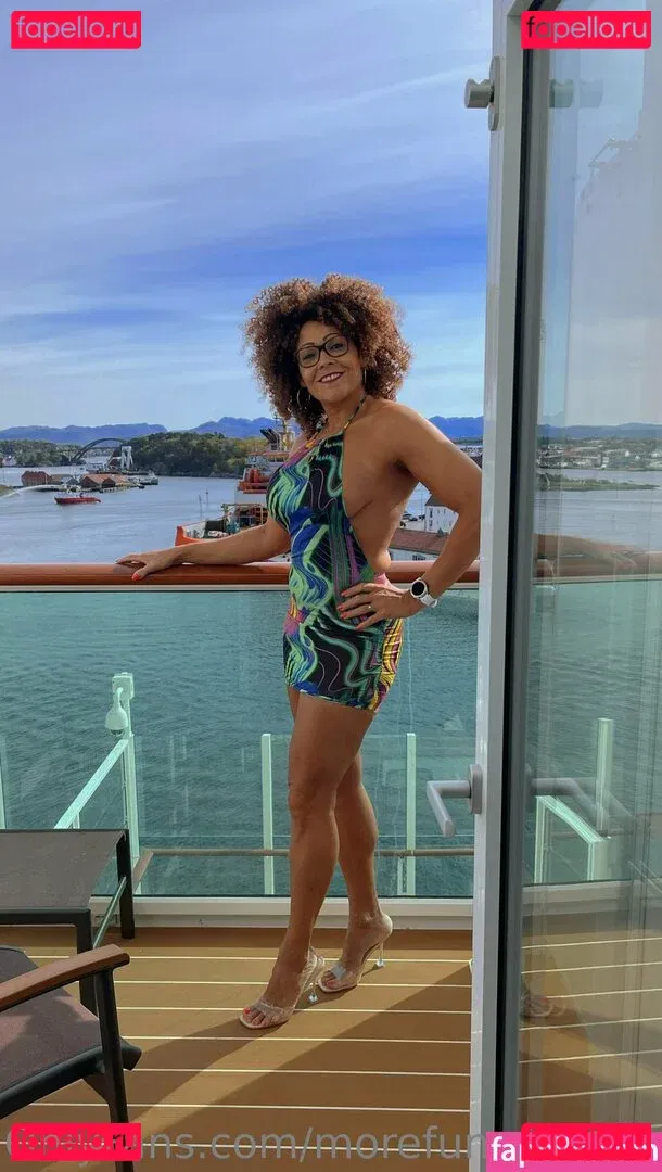 morefunwithdee Onlyfans Photo Gallery 