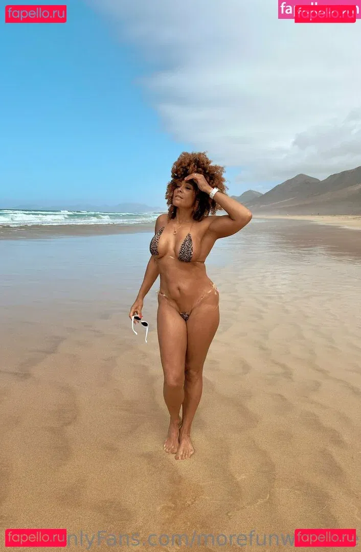 morefunwithdee Onlyfans Photo Gallery 