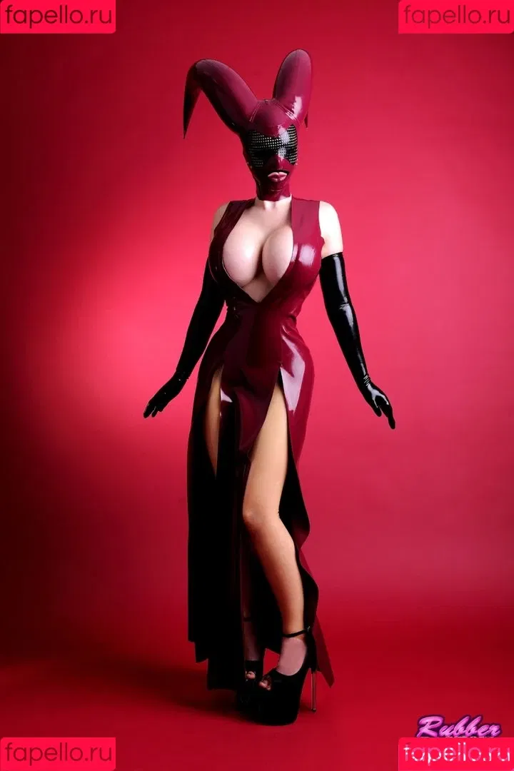 Latex Lucy Onlyfans Photo Gallery 
