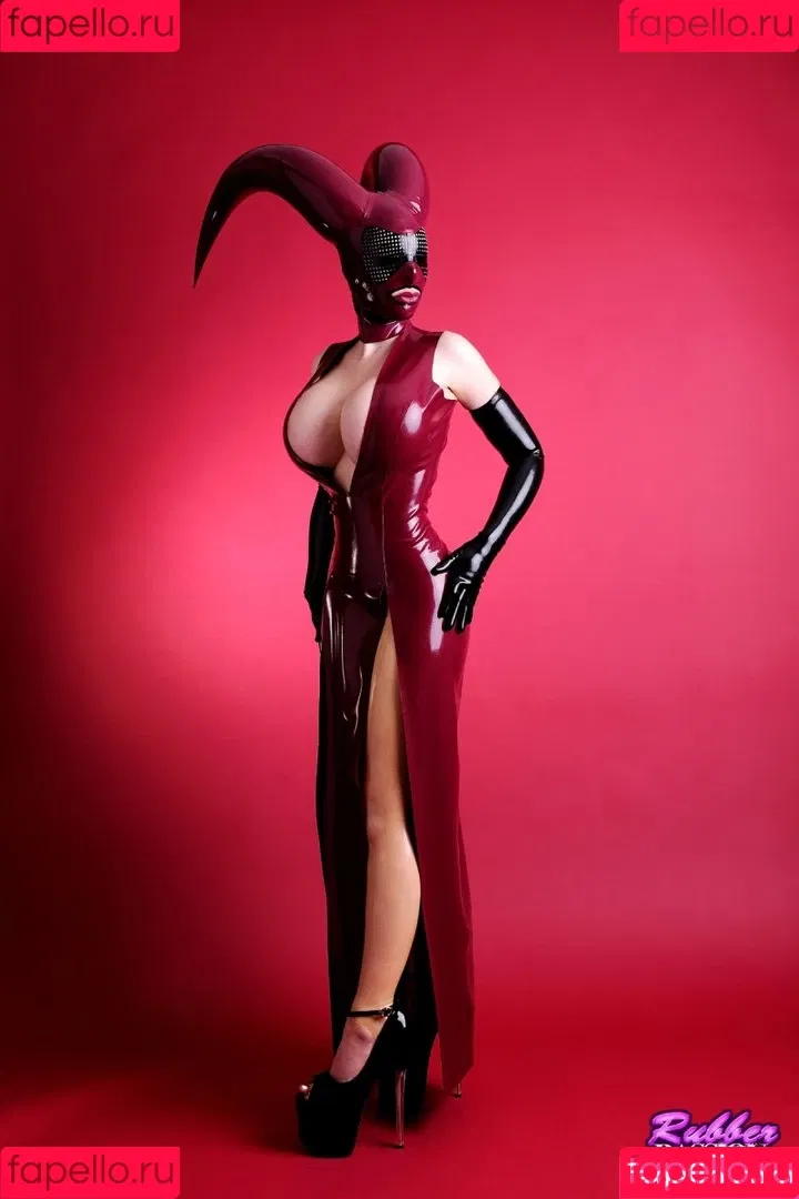 Latex Lucy Onlyfans Photo Gallery 