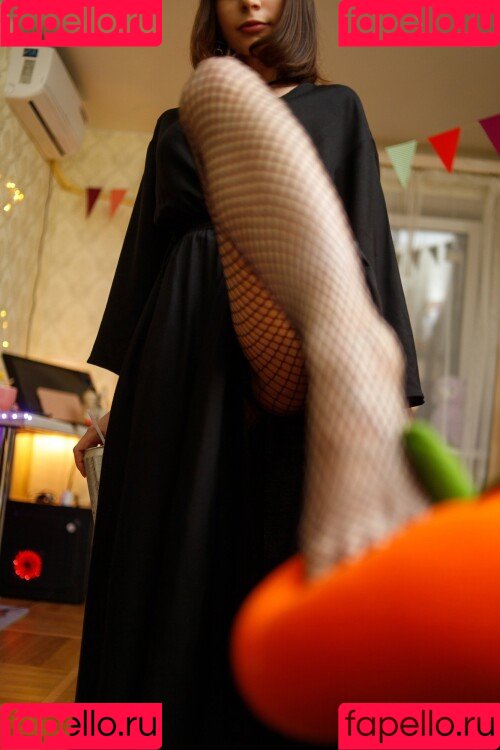 OwlLit Onlyfans Photo Gallery 