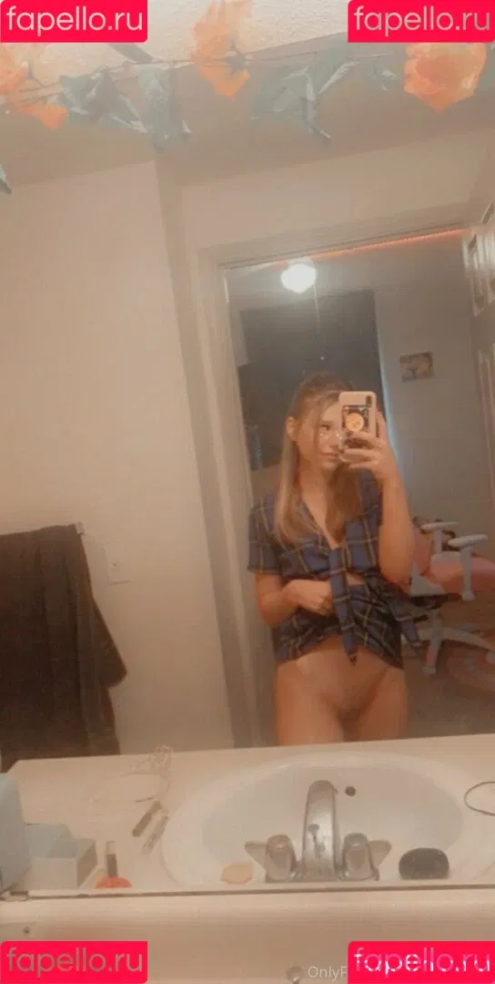 strawberry141 Onlyfans Photo Gallery 